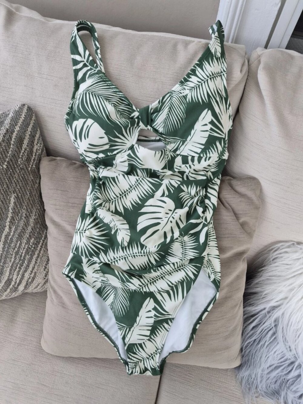 Shade & Shore Women Green White Tropical Palm Leaf Knot Front One Piece Swim S